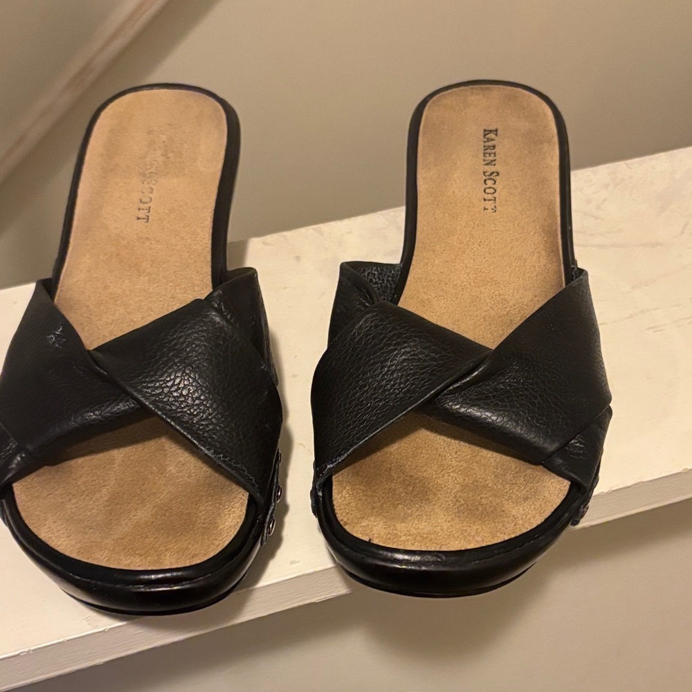Karen Scott Black Leather Slide Sandals